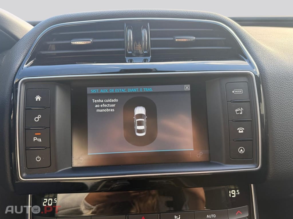 Jaguar XE 2.0 D Prestige