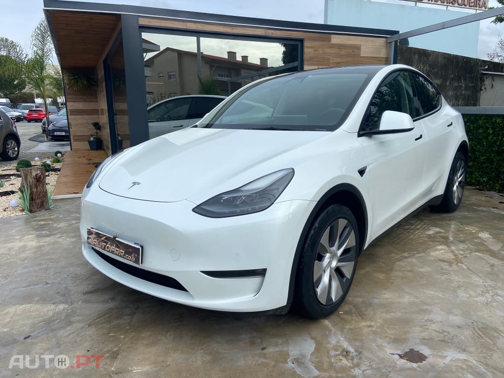 Tesla Model Y Long Range Dual Motor AWD