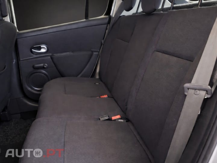 Renault Clio 1.2 16V Confort