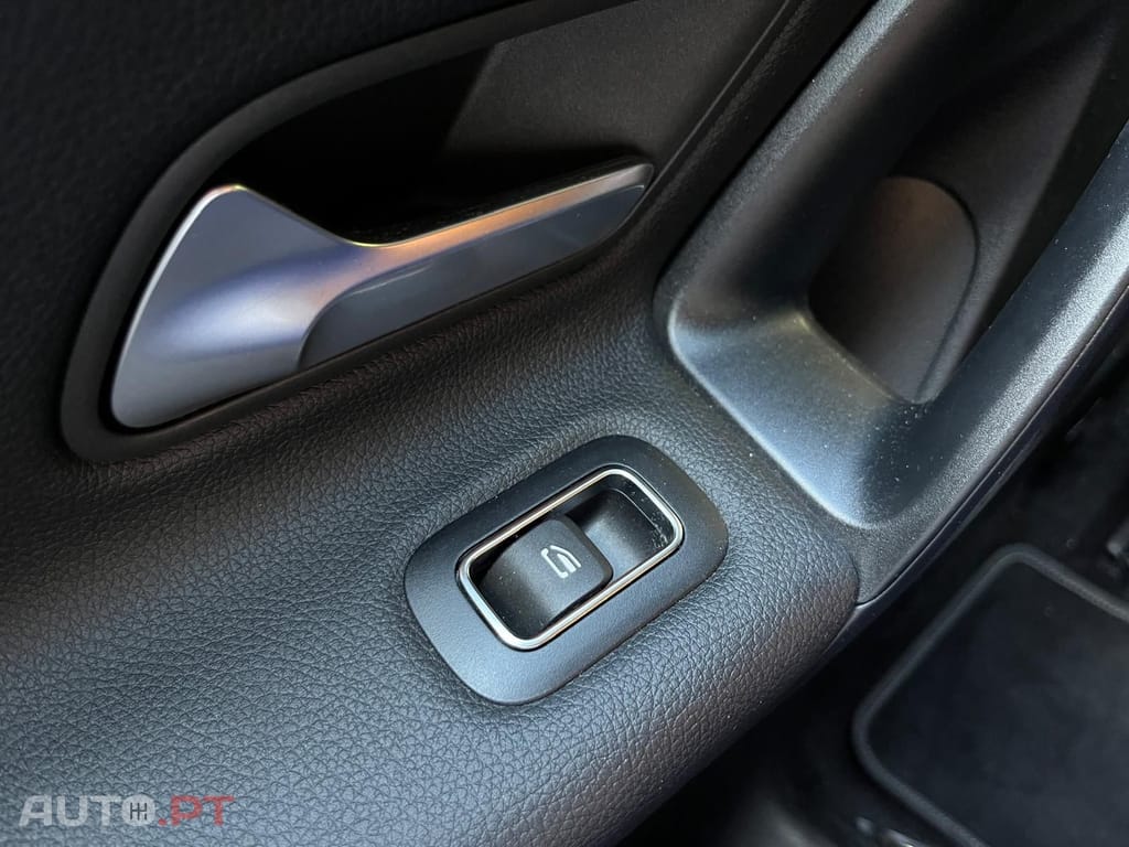 Mercedes-Benz CLA 180 SB DCT 