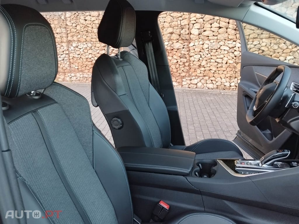 Peugeot 5008 1.2 PureTech Allure Pack EAT8