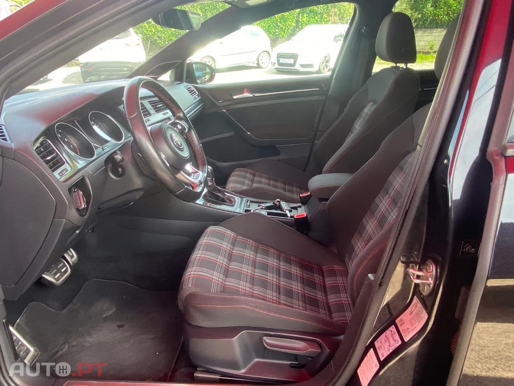 Volkswagen Golf 2.0 TSi GTi DSG Performance