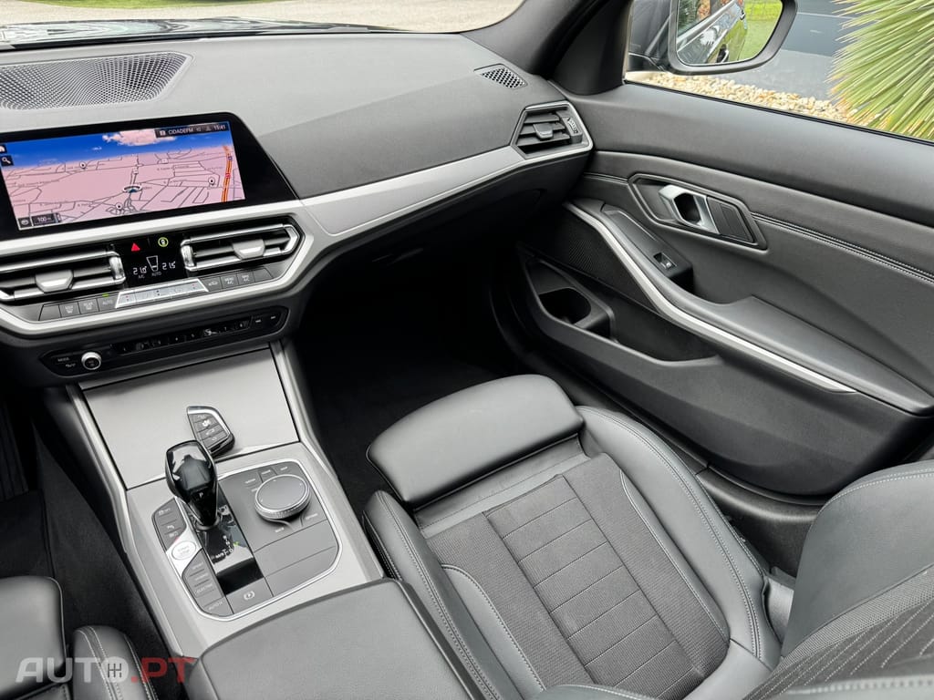 BMW 320 e Touring Auto