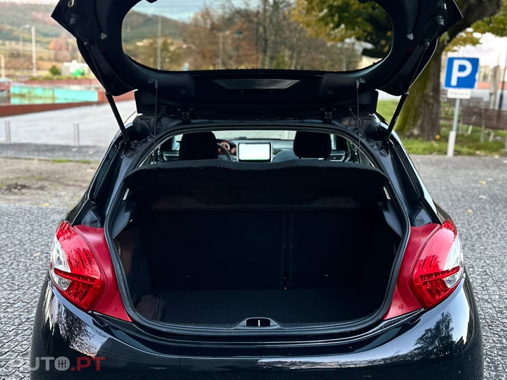 Peugeot 208 STYLE 1.4 HDI 90Cv 1 DONO 2014