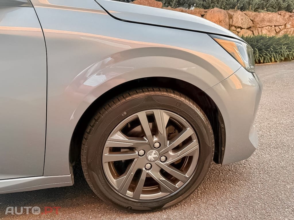 Peugeot 208 PureTech 100 Style