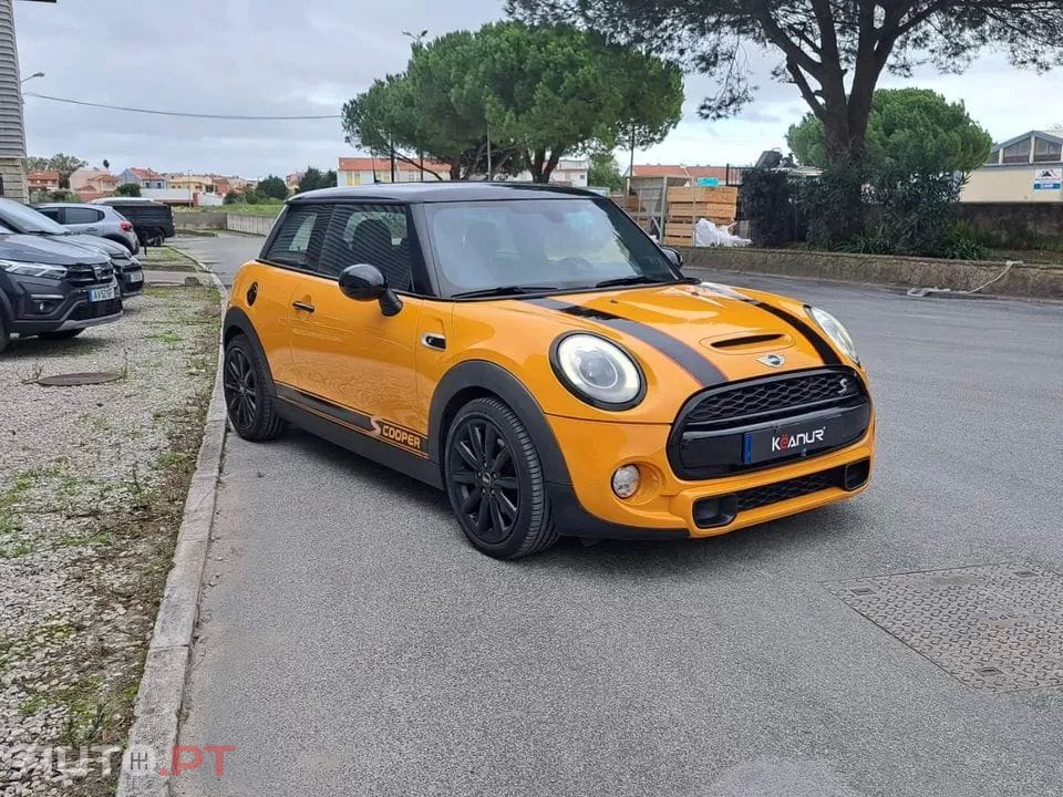 MINI Cooper Cooper S