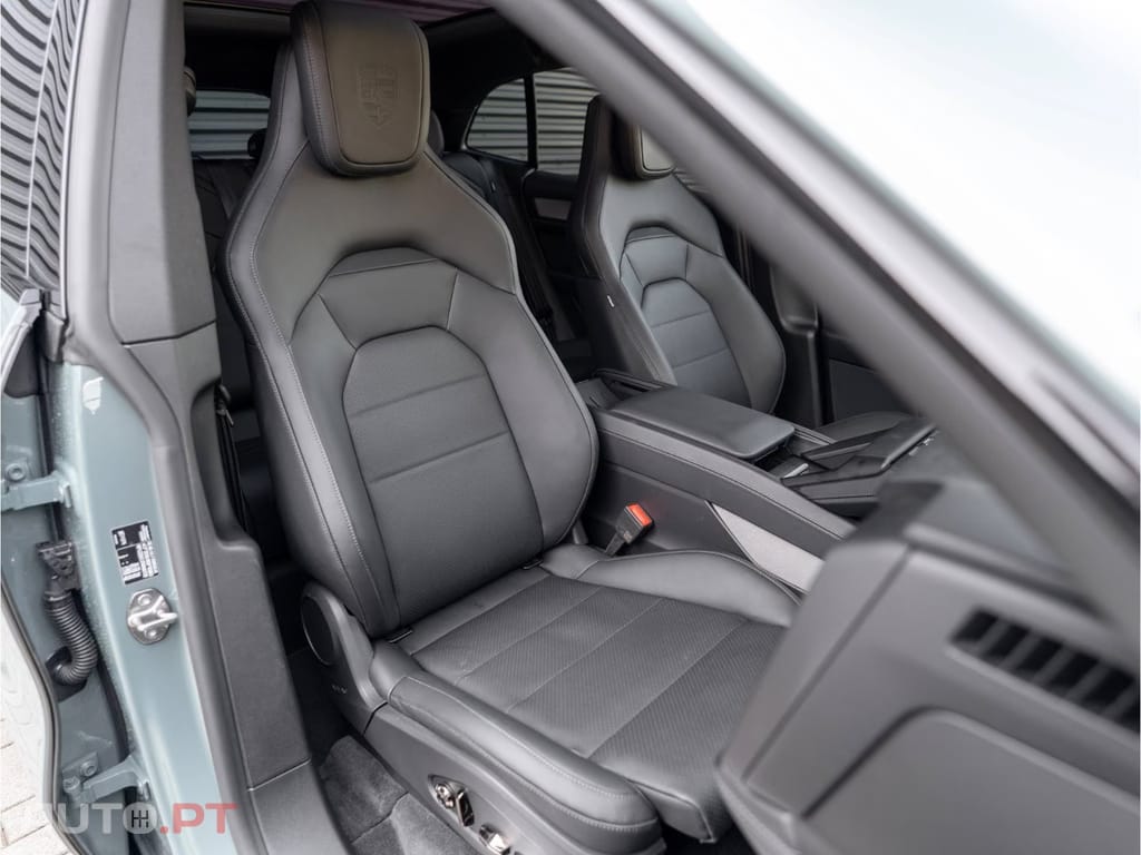 Porsche Cayenne Eletric