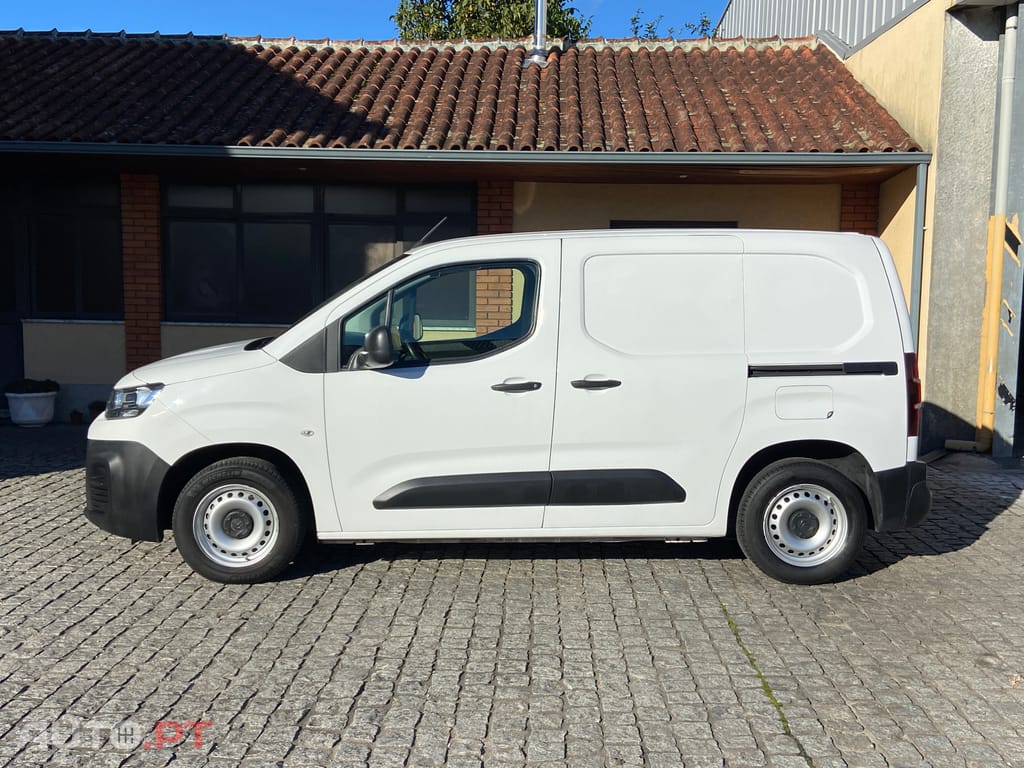 Citroen Berlingo 1.6 HDI 100 CV  CARPALY (dupla porta lateral)