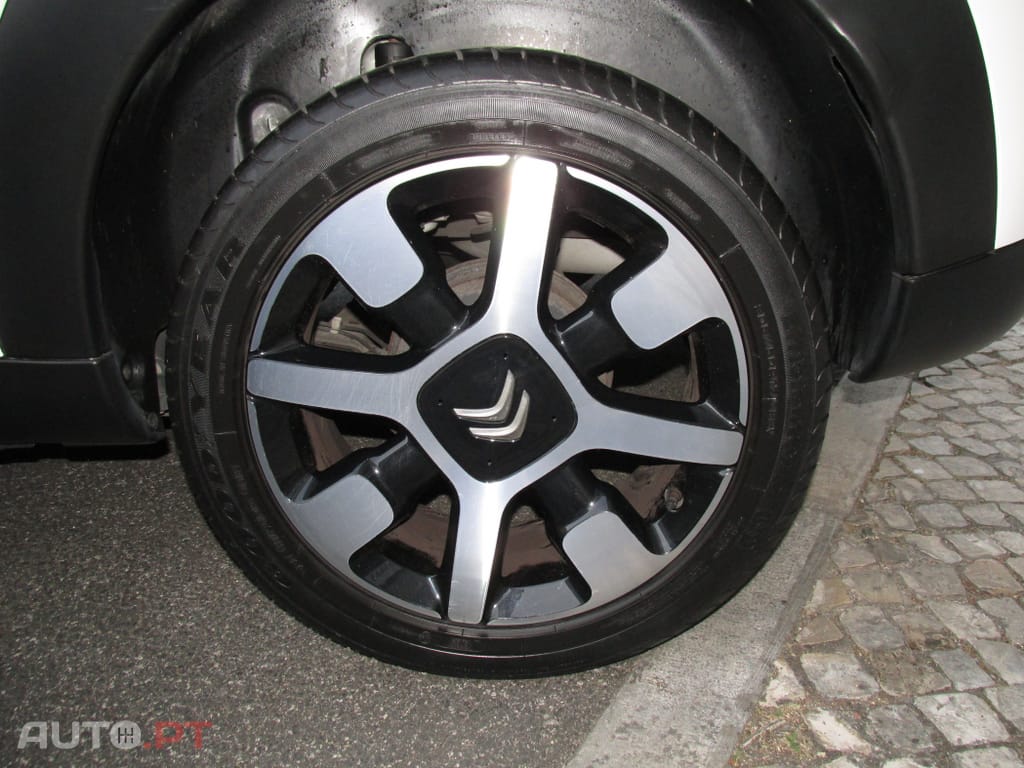 Citroen C4 Cactus 1.2 PureTech Shine