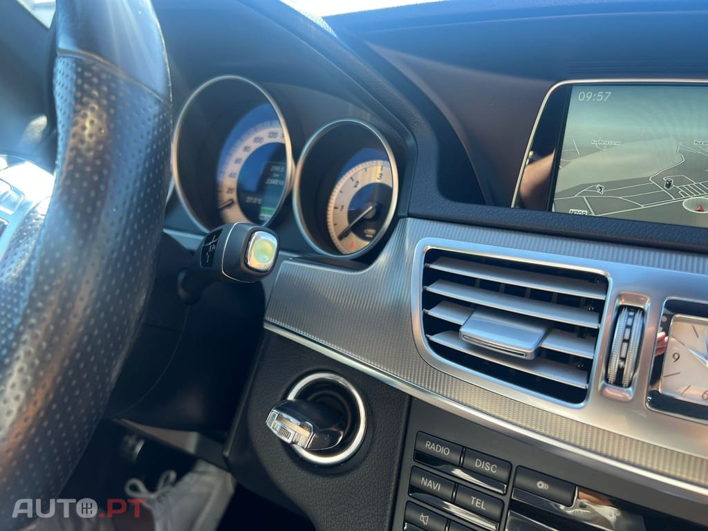 Mercedes-Benz E 300 BlueTEC Hybrid Avantgarde