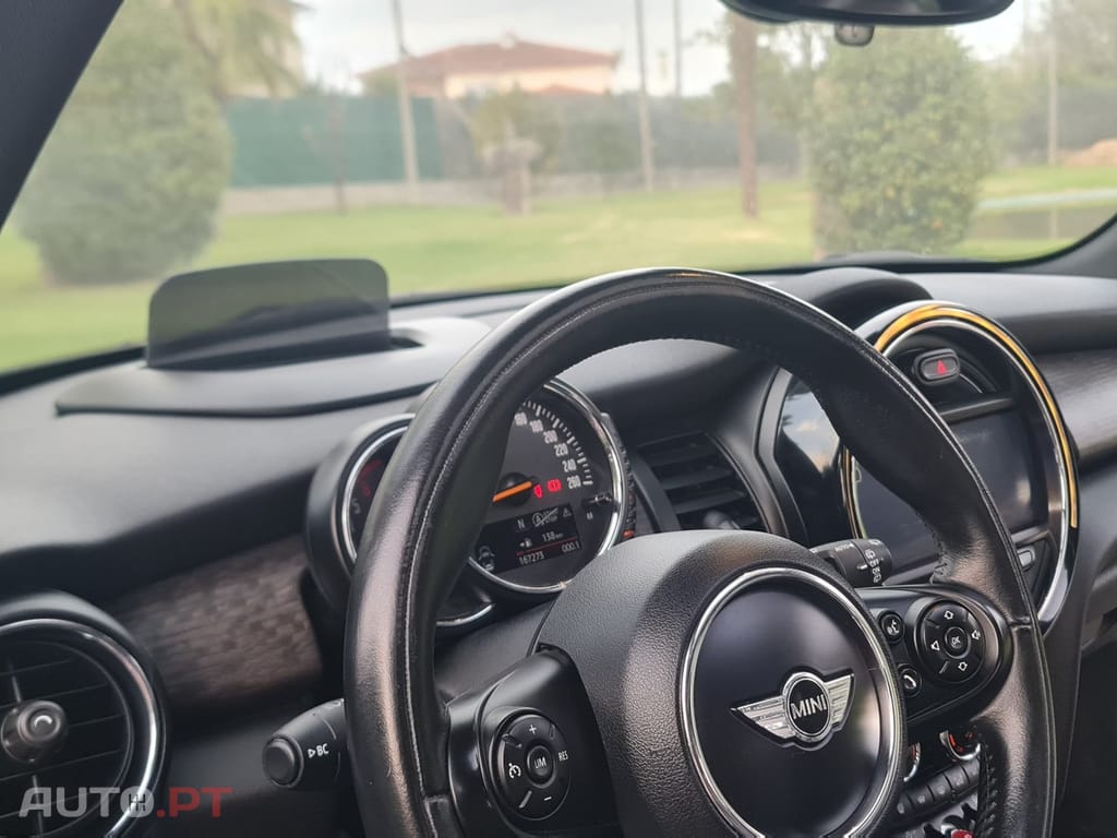 MINI Cooper Cooper D