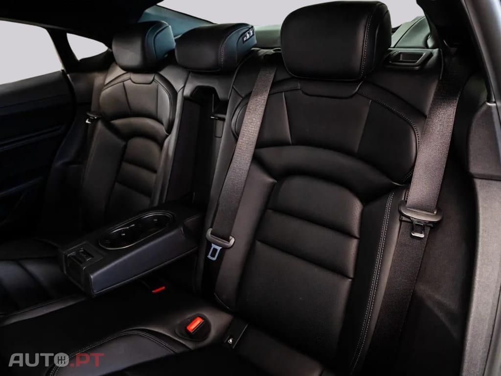 Porsche Taycan I.V.A DEDUTIVEL 4S 