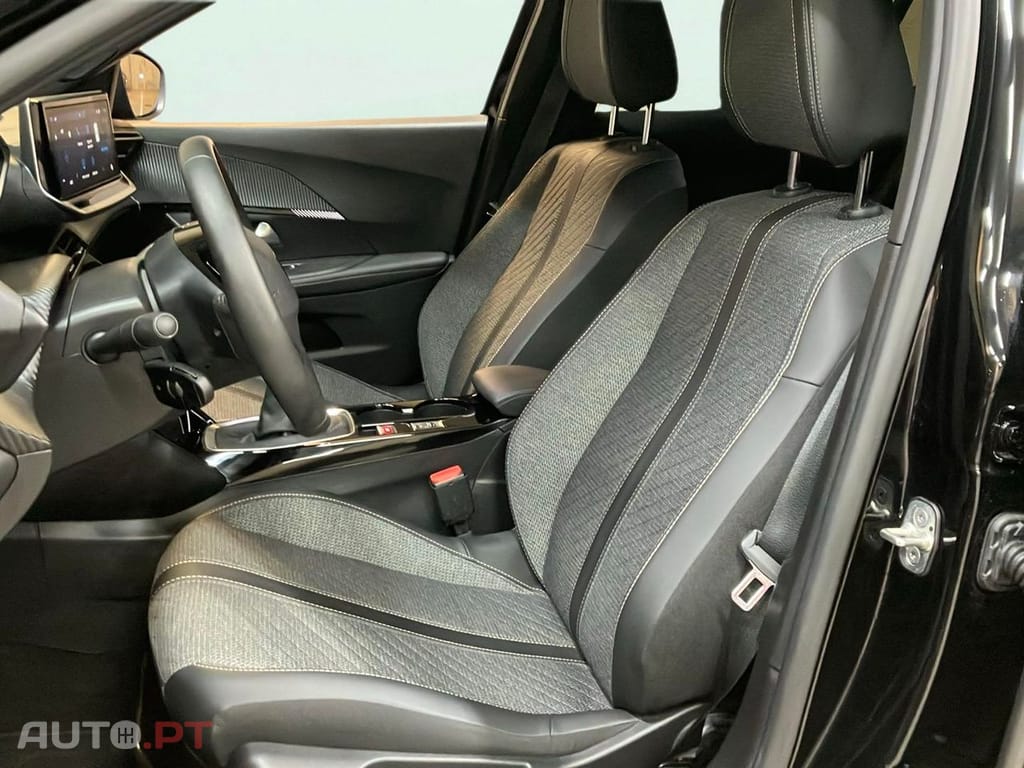 Peugeot 2008 1.2 PureTech Allure