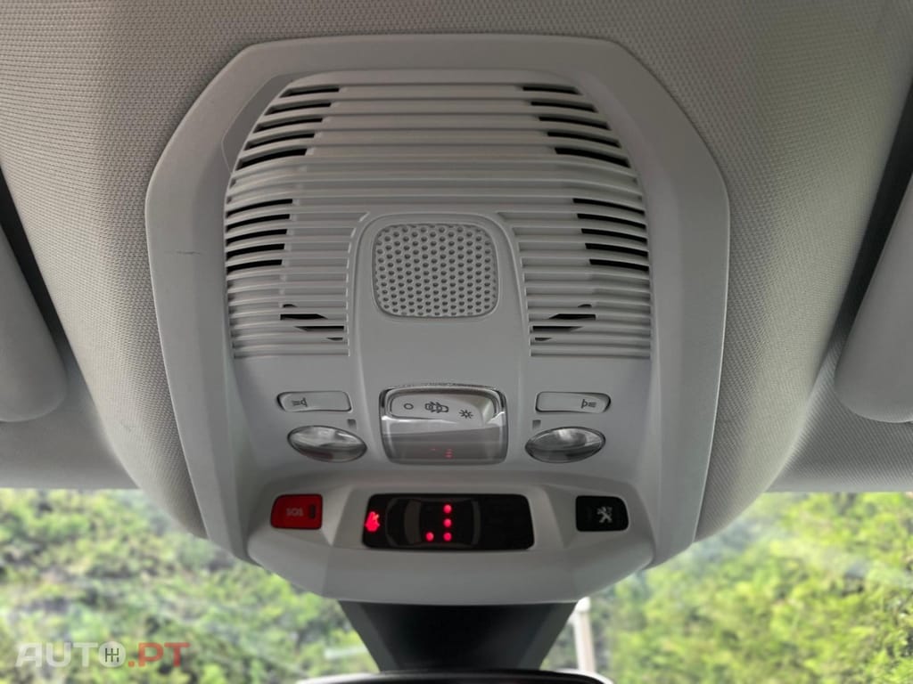 Peugeot 3008 1.2 PureTech I-Cockpit Navi EAT8