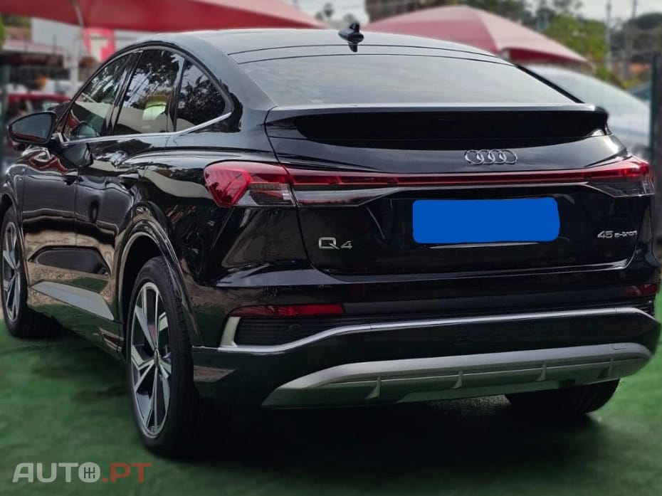 Audi E-Tron 45 82 kWh SE BUSINESS PLUS