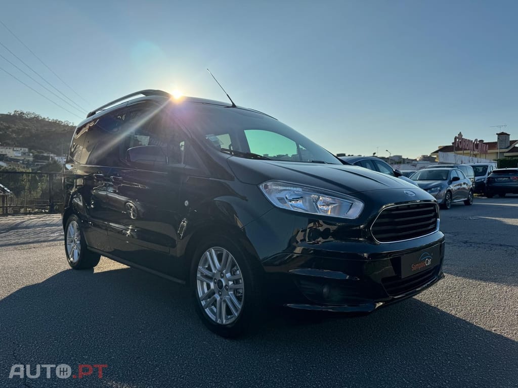 Ford Tourneo 1.0 EcoBoost Titanium