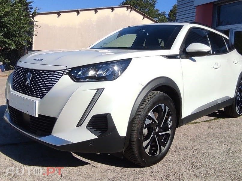 Peugeot E-2008 50 kWh Allure