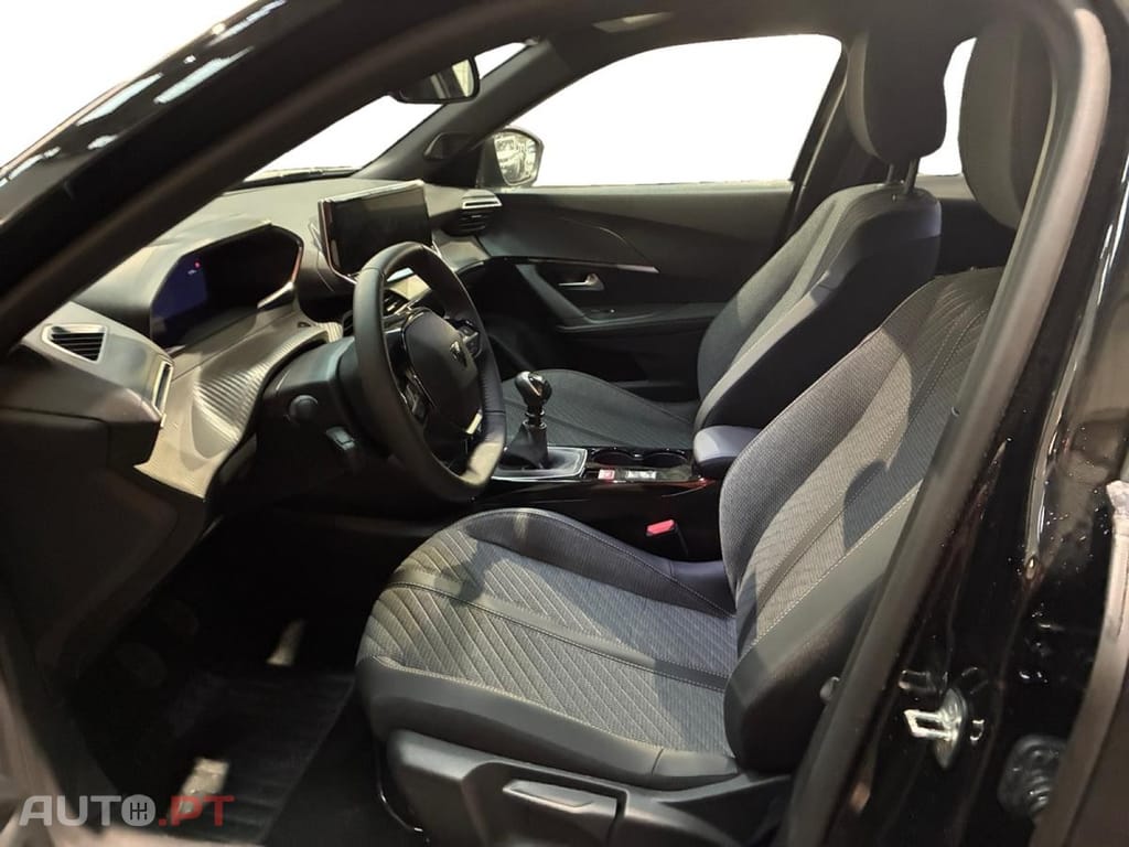 Peugeot 2008 1.2 PureTech Allure