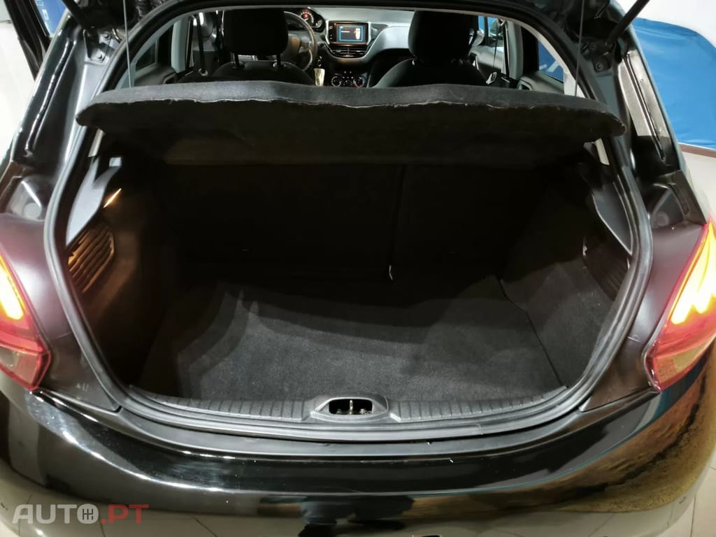 Peugeot 208 PureTech 82 Start & Stop Style