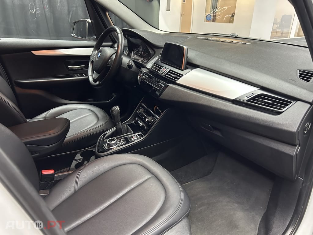 BMW 216 d Advantage