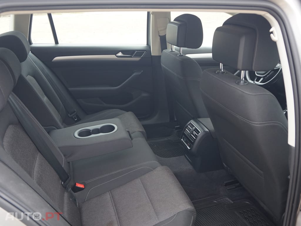 Volkswagen Passat Variant Confortline 1.6 TDI