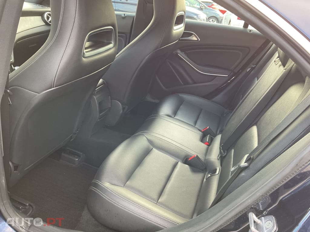 Mercedes-Benz CLA 180 d Urban