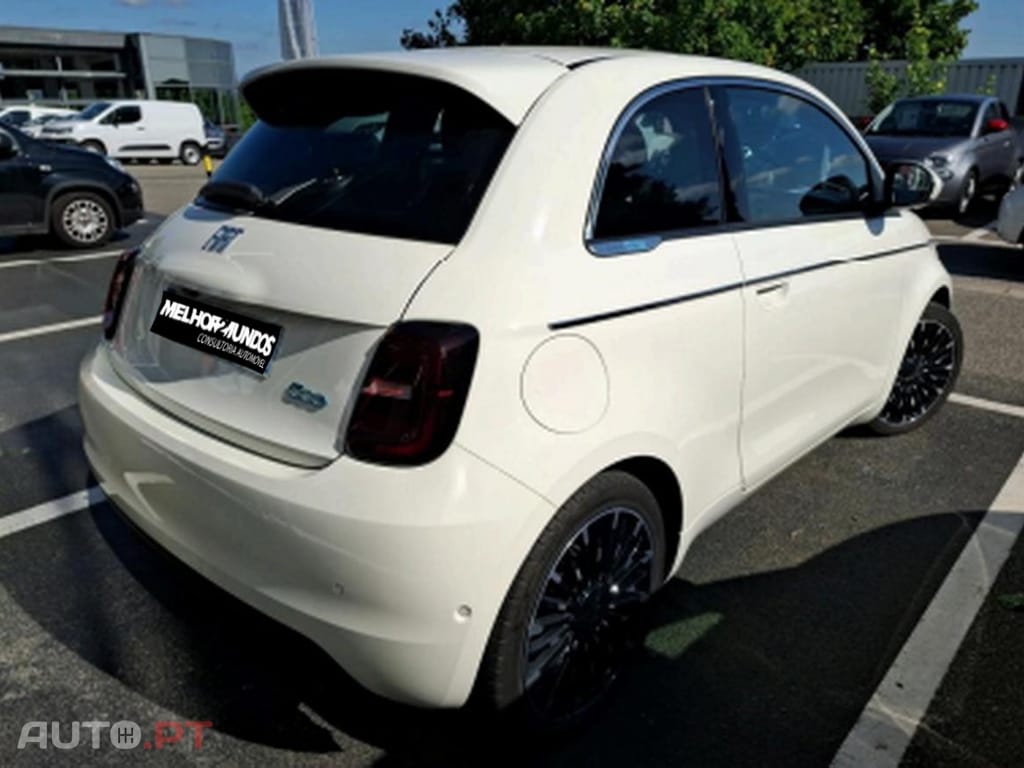 Fiat 500e La Prima