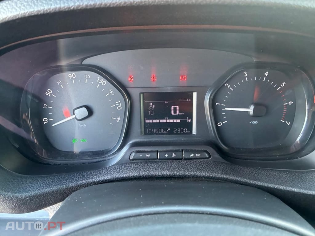 Peugeot Expert 1.5 BlueHDi Standard Premium