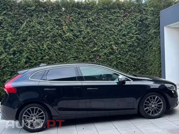 Volvo V40 1.6 D2 R-Design