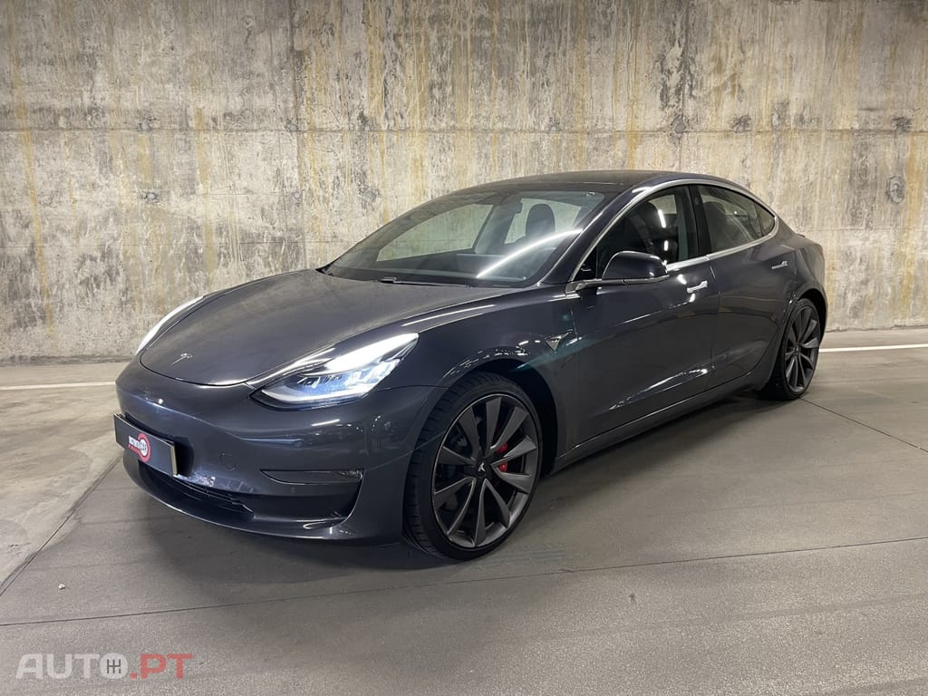 Tesla Model 3 Long-Range Dual Motor AWD