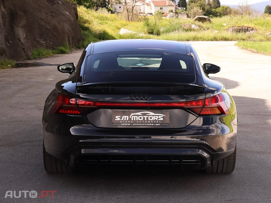 Audi E-Tron GT quattro