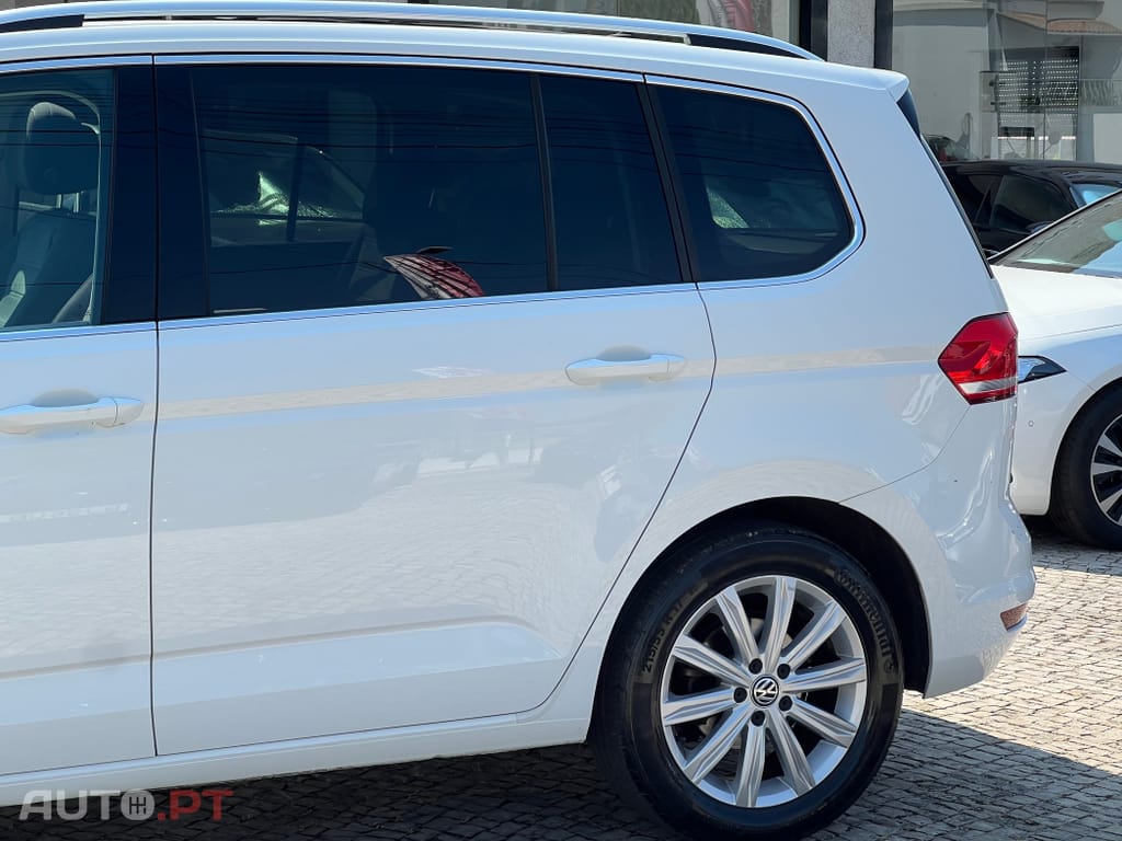 Volkswagen Touran 2.0 TDI Highline DSG