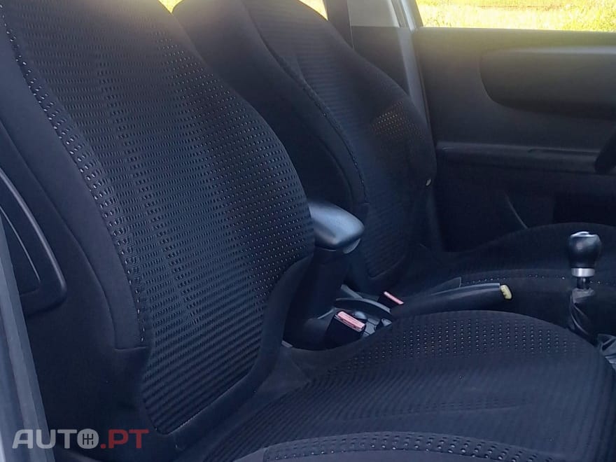 Citroen C4 1.6 HDi Attraction 106g