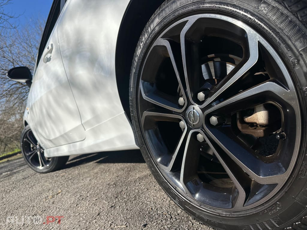 Opel Corsa 1.4 T GSi J18