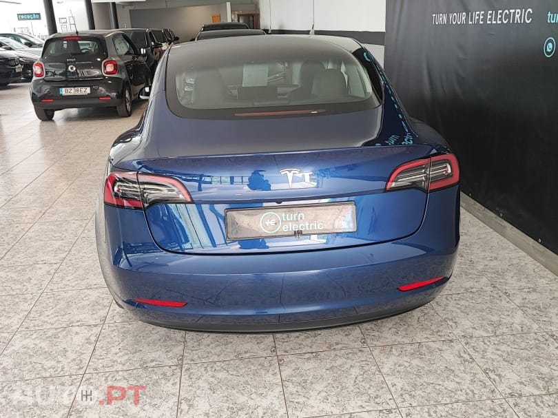 Tesla Model 3 Standard Range Plus RWD