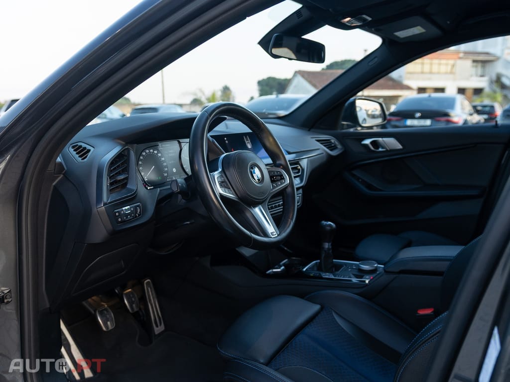 BMW 116 d Pack Desportivo M