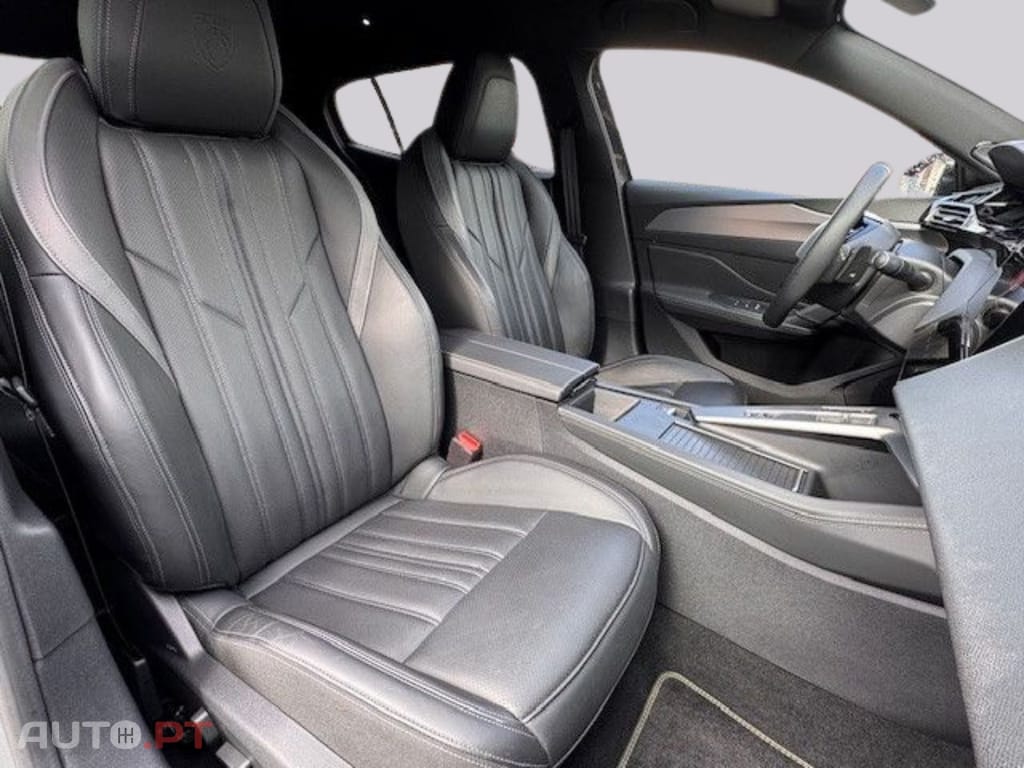 Peugeot 408 GT EAT8