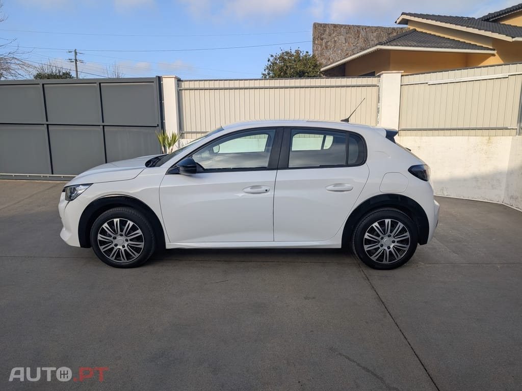 Peugeot E-208 50 kWh Active