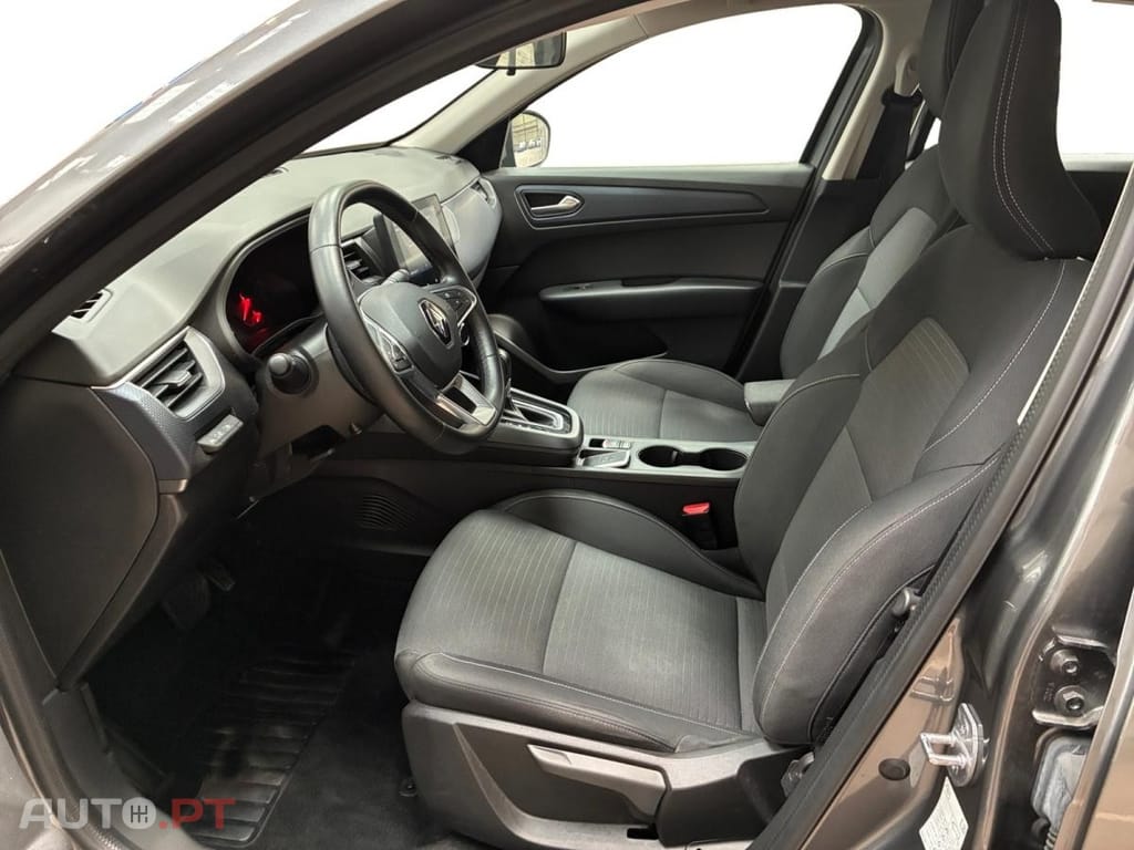 Renault Arkana E-Tech Business