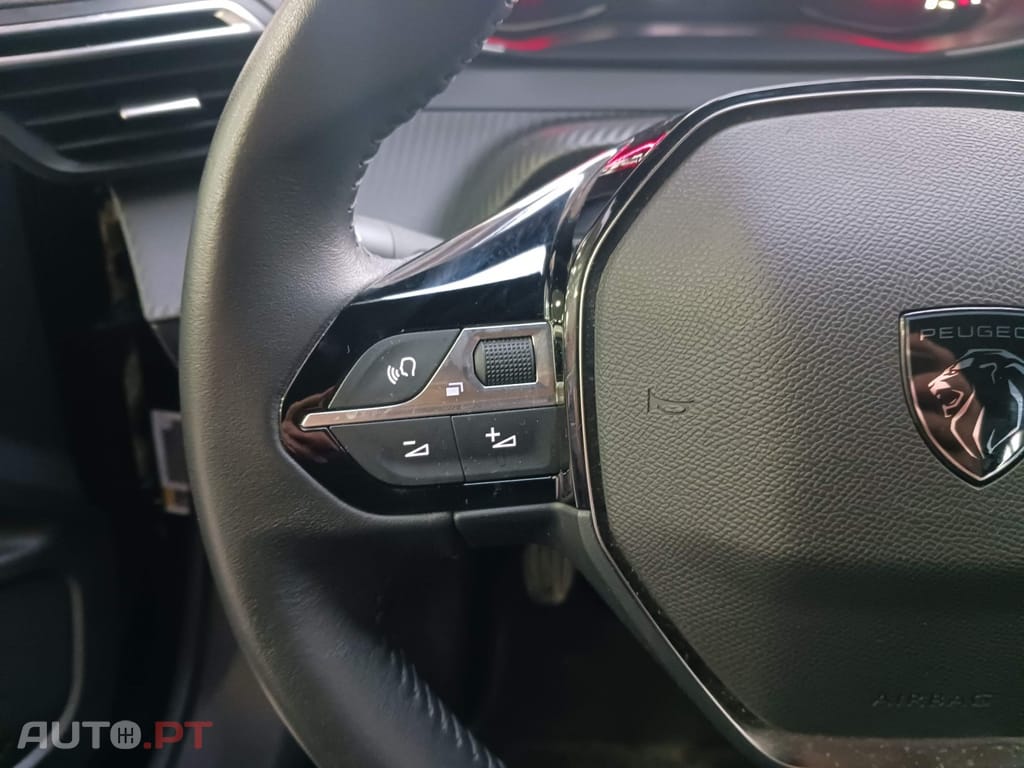 Peugeot 2008 1.2 PureTech Active Pack