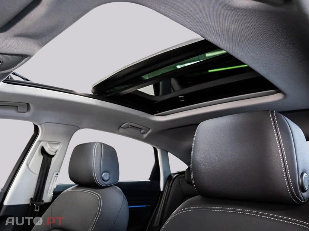 Audi E-Tron I.V.A DEDUTÍVEL 55 S LINE BLACK
