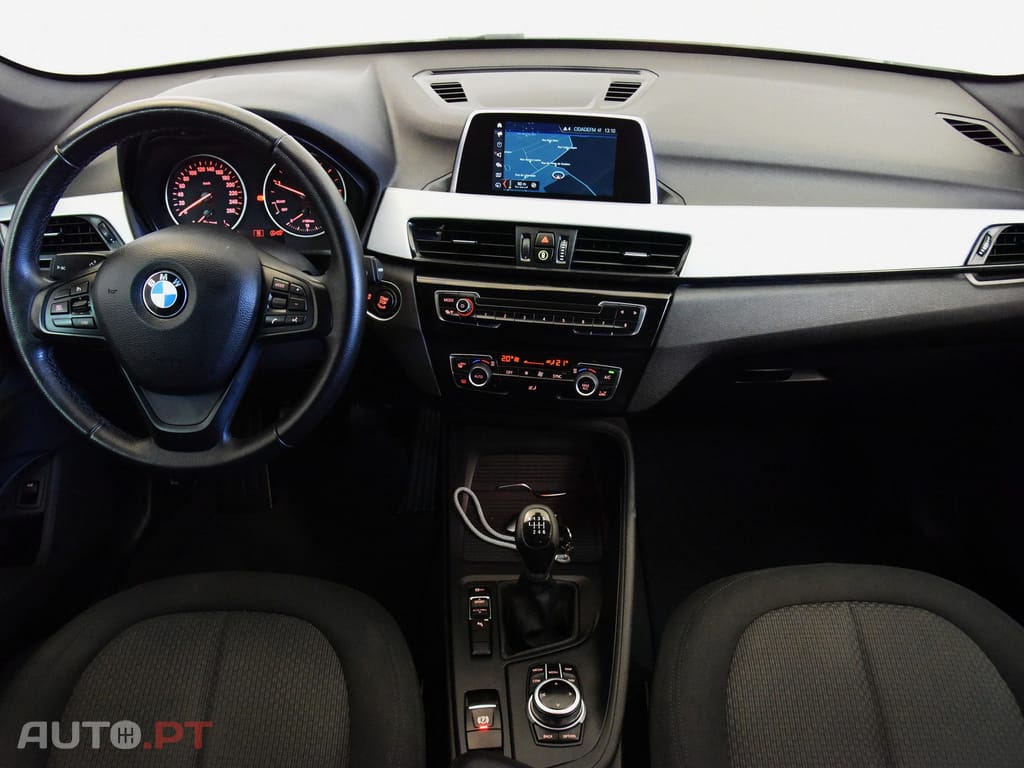 BMW X1 16 d sDrive Advantage — fotografia 19