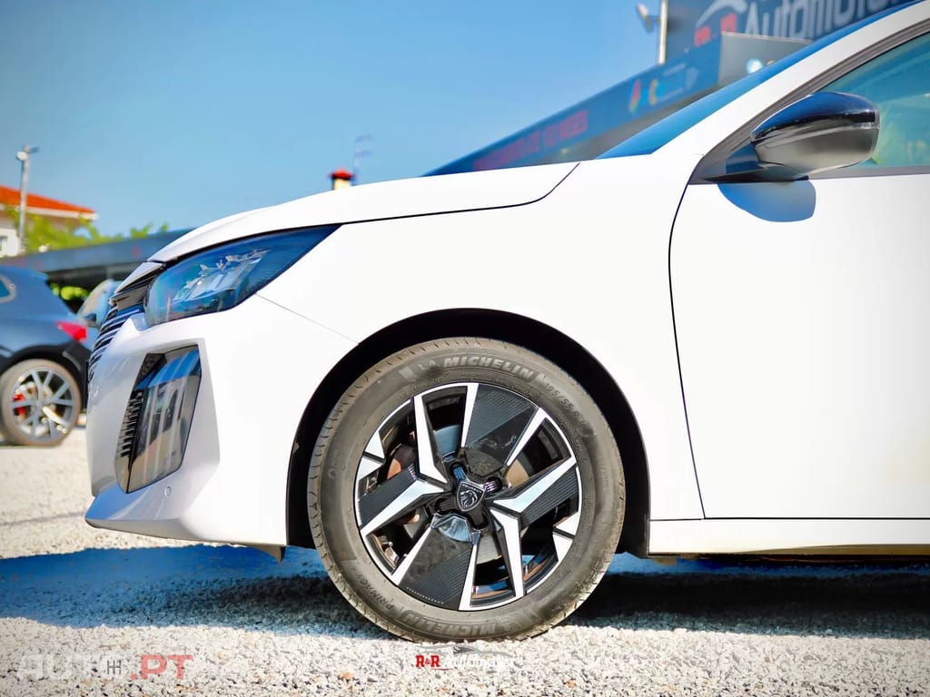 Peugeot 208 1.2 Hybrid Allure e-DCS6