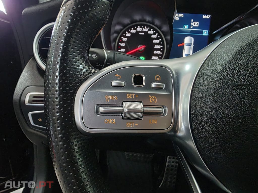 Mercedes-Benz C 200 d AMG LINE