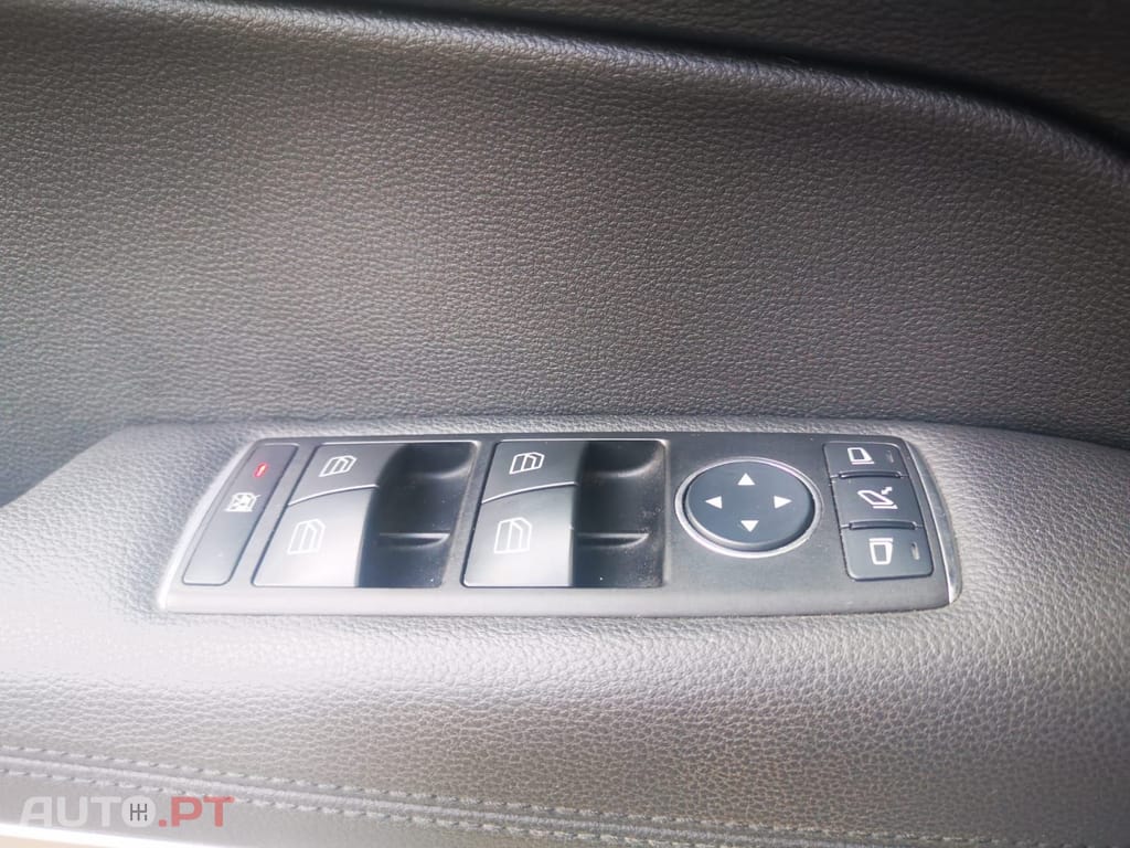 Mercedes-Benz E 350 CDi Avantgarde BlueEfficiency