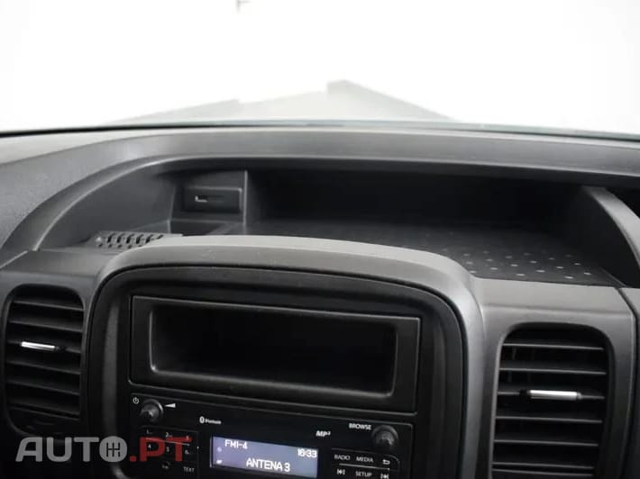Renault Trafic 2.0 dCi L1H1 (C/ Frio)