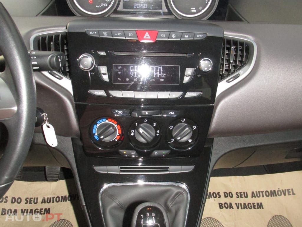 Lancia Ypsilon 1.2 S&S Platinum