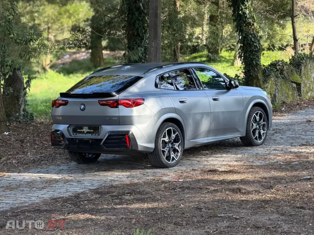 BMW iX2 xDrive30 Pack Desportivo M Pro