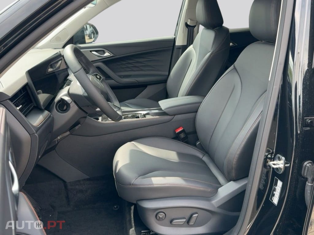 MG EHS PHEV Luxury  