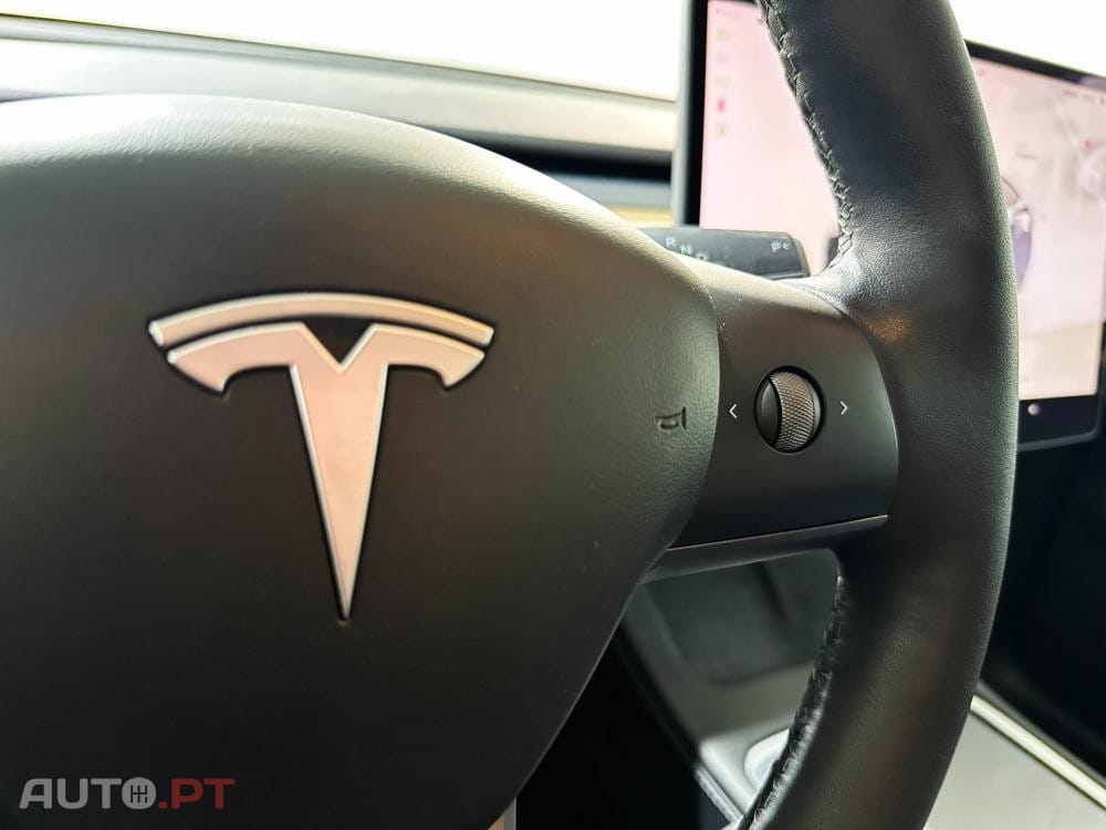 Tesla Model Y Long Range Dual Motor AWD